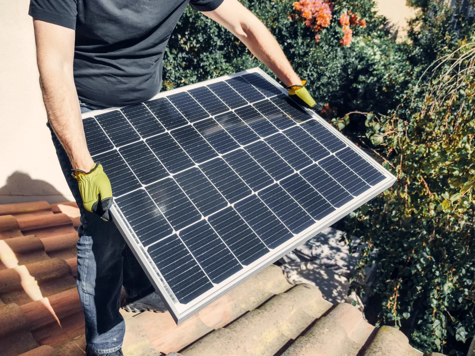 Solar installation demo website with savings calculator